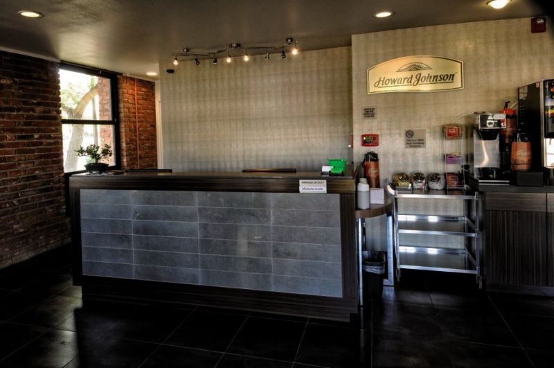 Howard Johnson By Wyndham Scottsdale Old Town Екстериор снимка